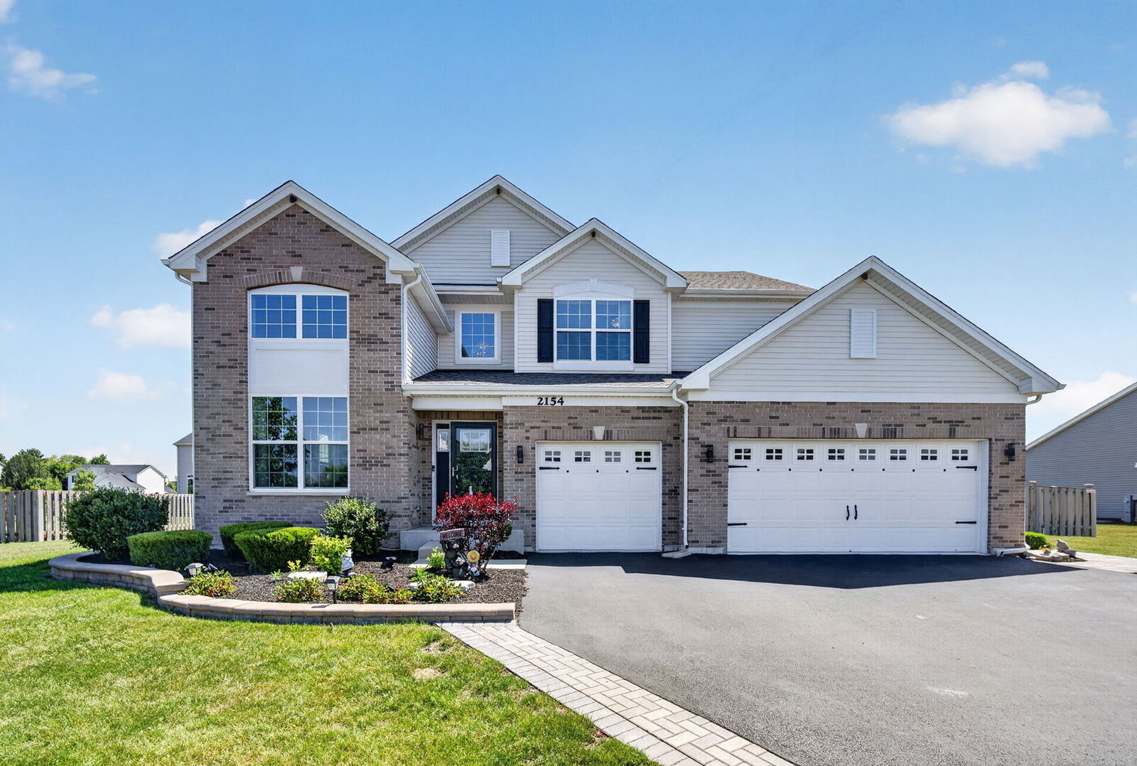 Property Photo:  2154 Hartfield Avenue  IL 60560 