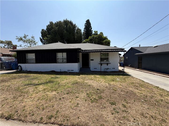 Property Photo:  13944 Sayre Street  CA 91342 
