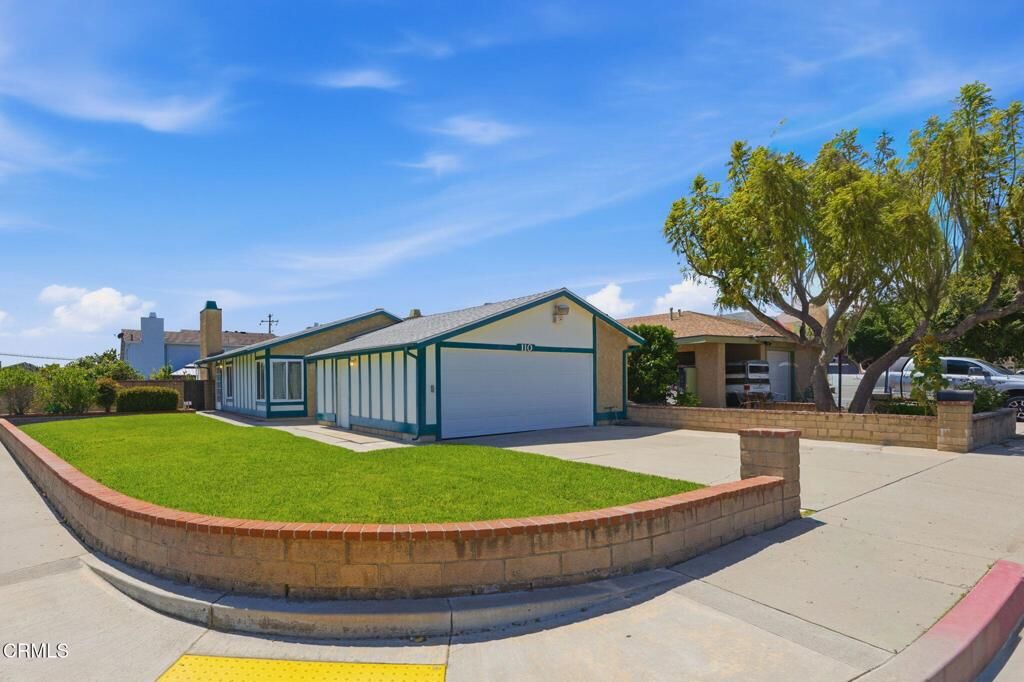 Property Photo:  110 Vela Court  CA 93060 
