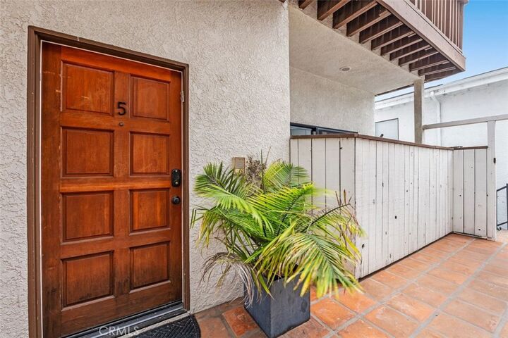 Property Photo:  14014 Milbank  CA 91423 