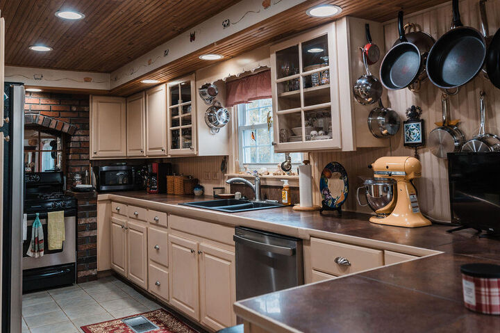 Property Photo:  3 Mathews Avenue  ME 04530 