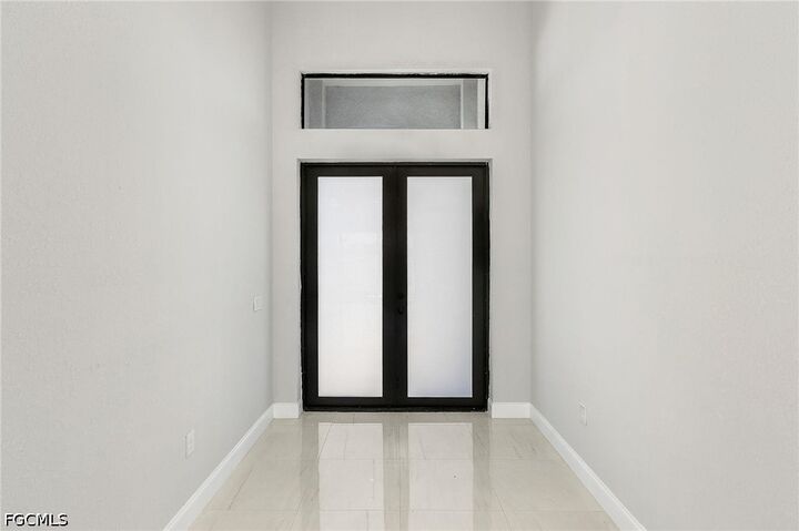 Property Photo:  2045 NW 3rd Street  FL 33993 