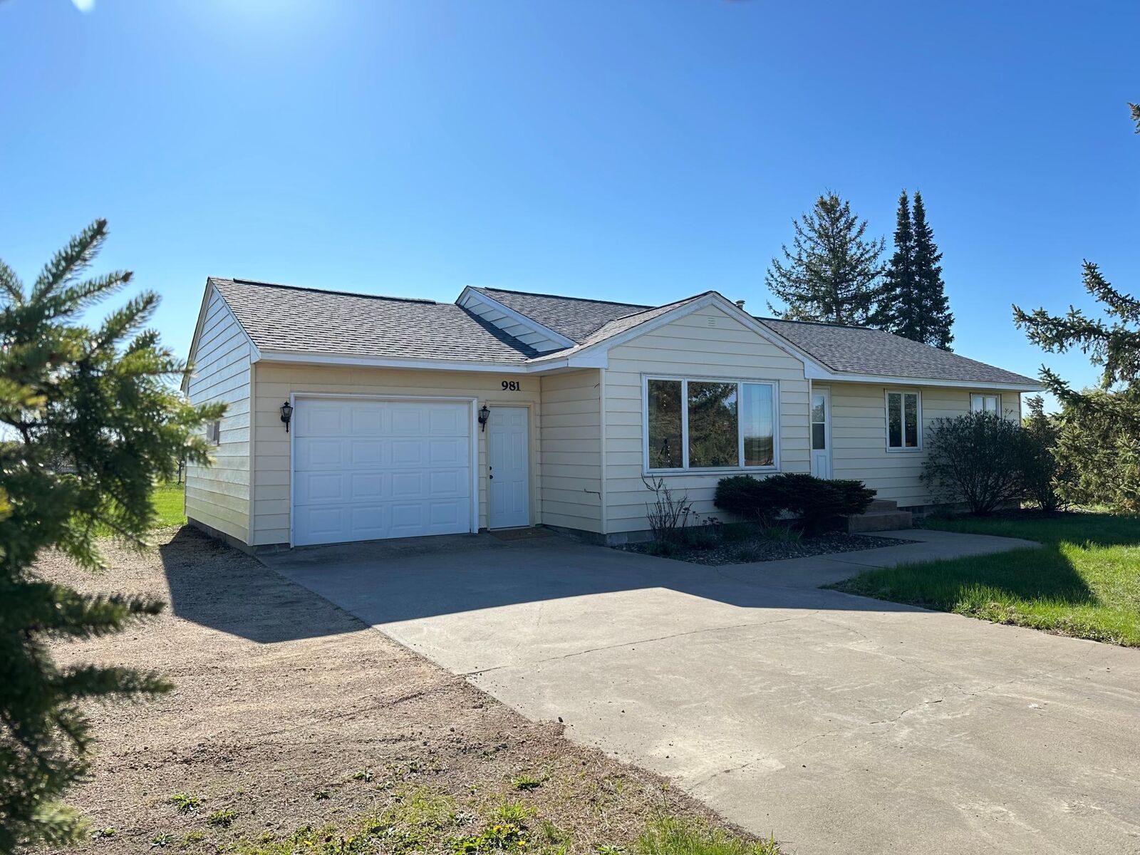 Property Photo:  981 County Road A  WI 54016 