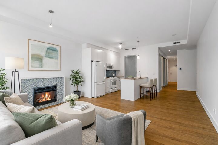 Photo de la propriété:  1289 Ellis Street 312  BC V1Y 9X6 