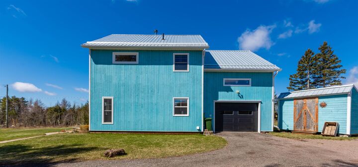 Property Photo: 7 McKenna Drive PE C0A 1R0