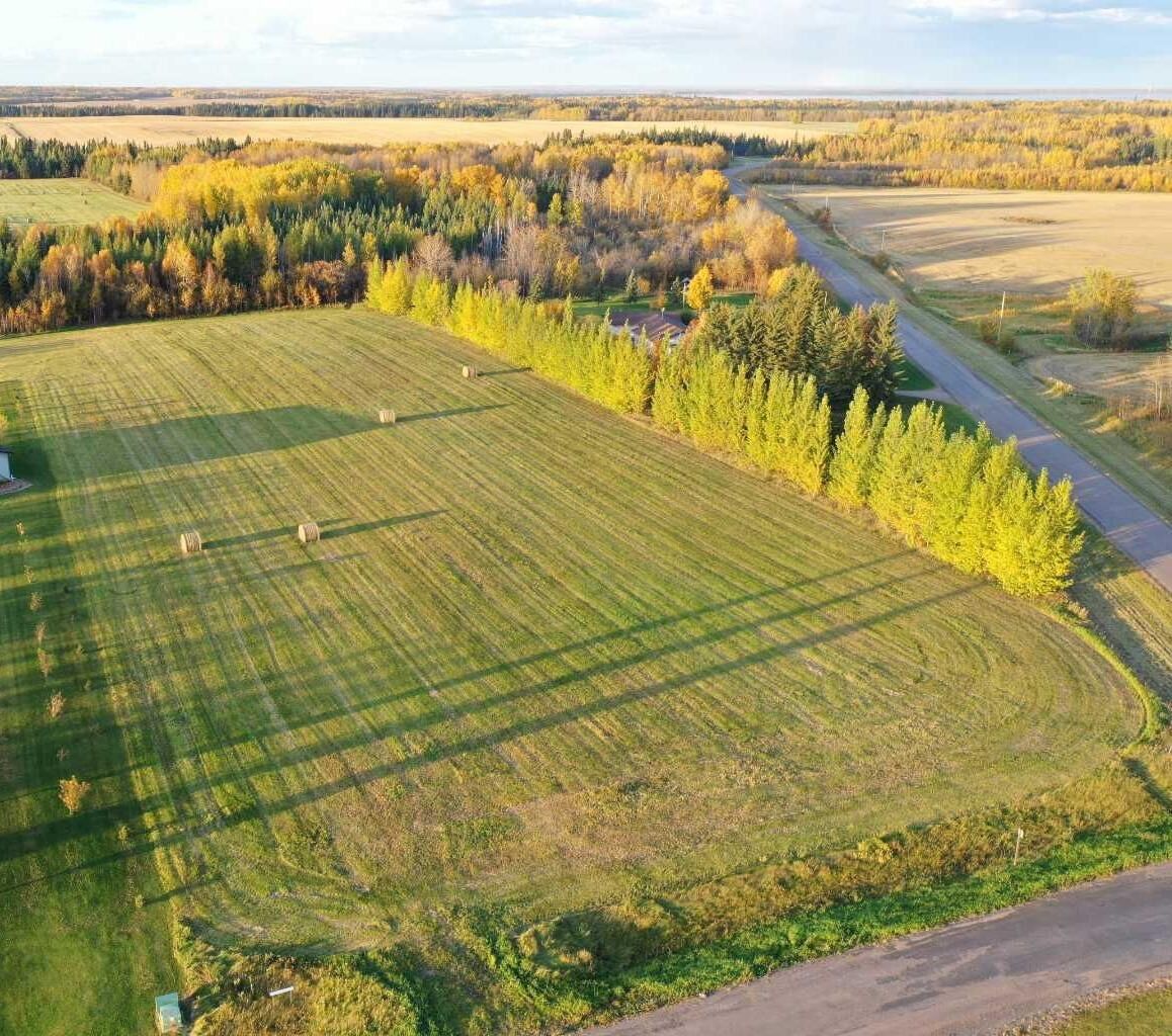 Property Photo: 68134 Campsite Road 102 AB T0A 2T0