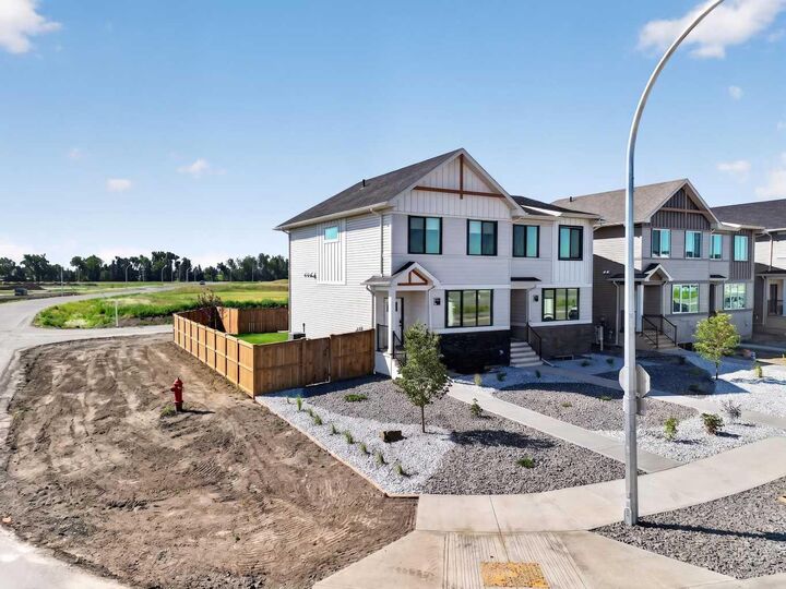 Property Photo: 2605 16 Avenue AB T1M 1J8