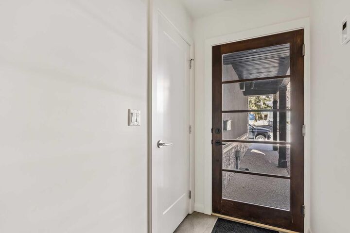 Property Photo:  125 41 Avenue SW  AB T2S 3H3 