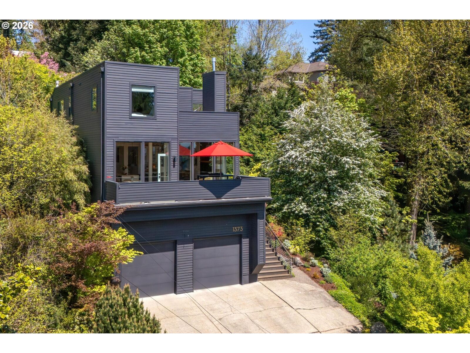Property Photo:  1373 SW Westwood Dr  OR 97239 
