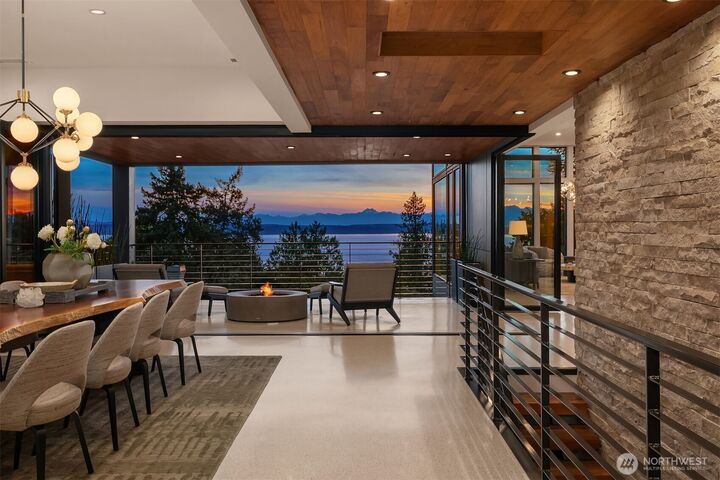 Property Photo: 2825 Magnolia Boulevard W WA 98199