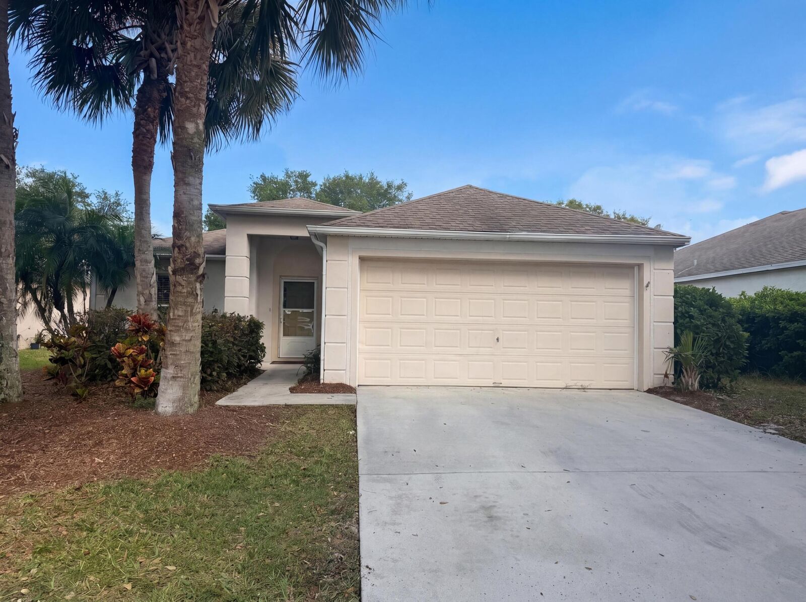 Property Photo:  262 SW Panther Trace  FL 34953 