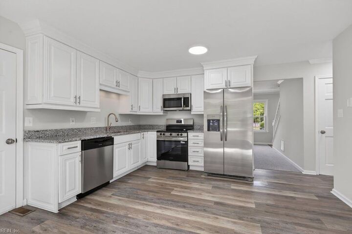Property Photo:  220 Drummonds Way  VA 23669 