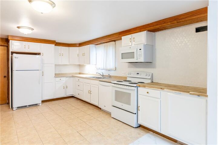 Property Photo: 10 Potter Drive RI 02907