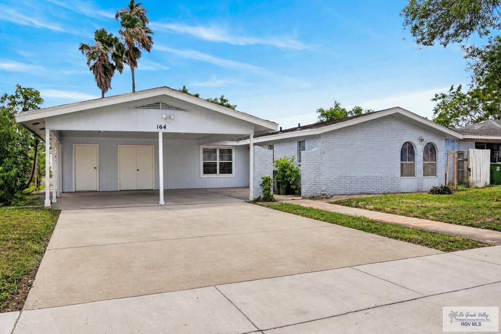Property Photo: 164 Avenida De La Plata TX 78521
