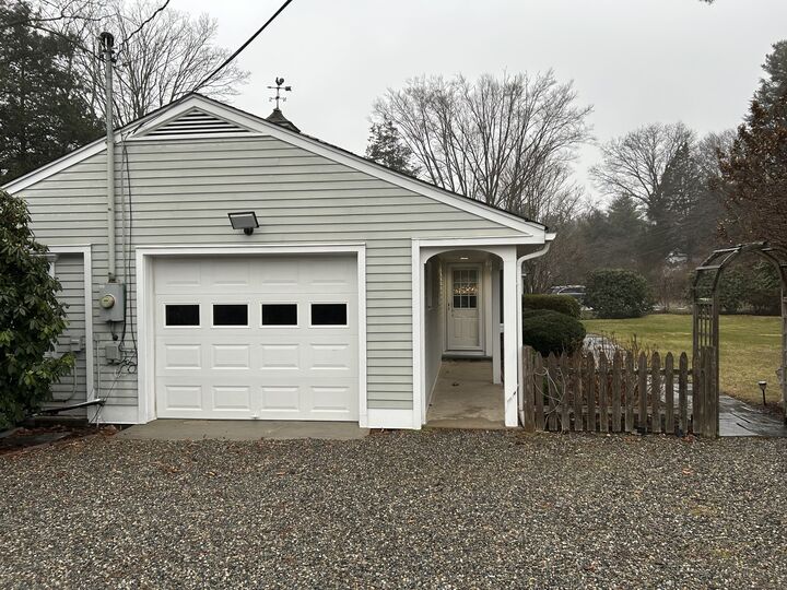Property Photo:  1 Woods Grove Road  CT 06880 