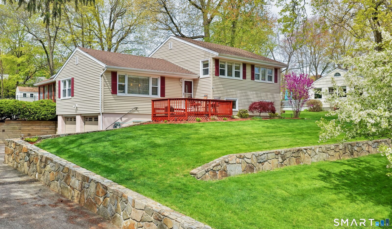 Property Photo:  109 Sterling Road  CT 06611 