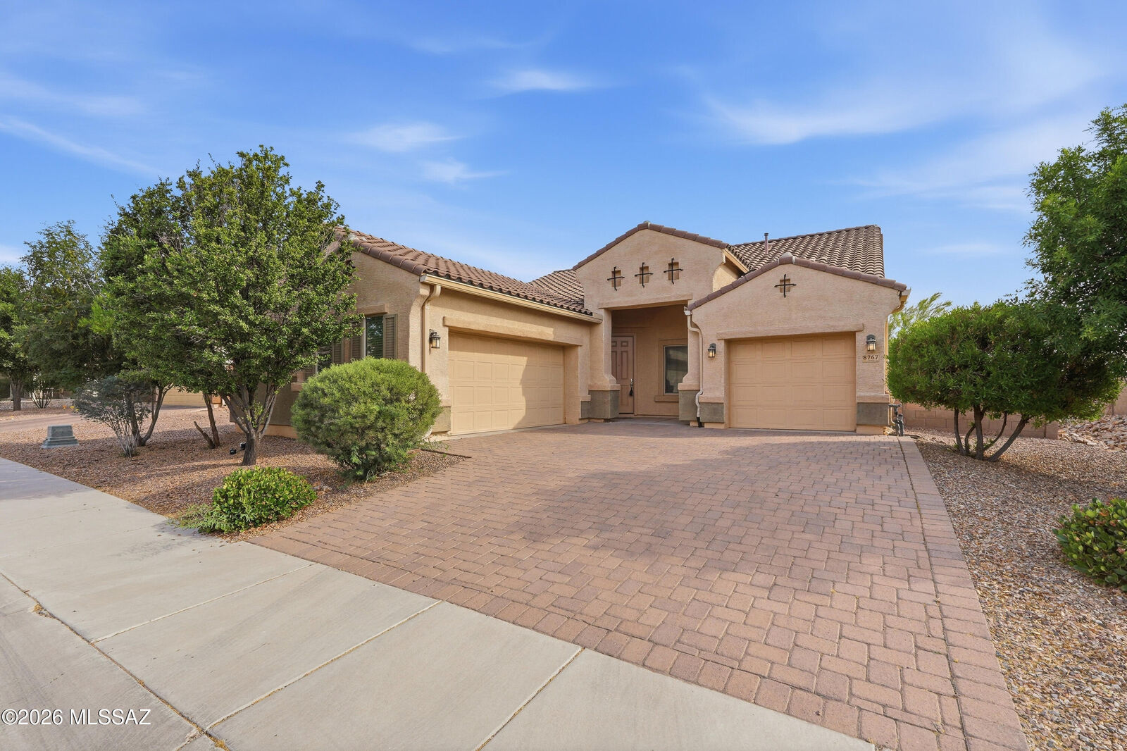 Property Photo:  8767 W Cadwell Way  AZ 85653 