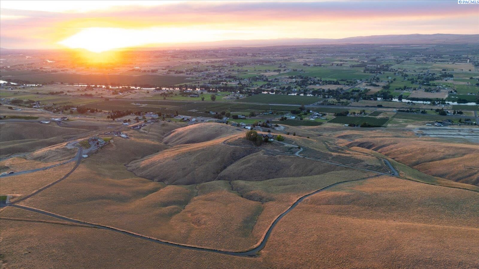 Property Photo:  1500 Nka, Lot 2  WA 99350 