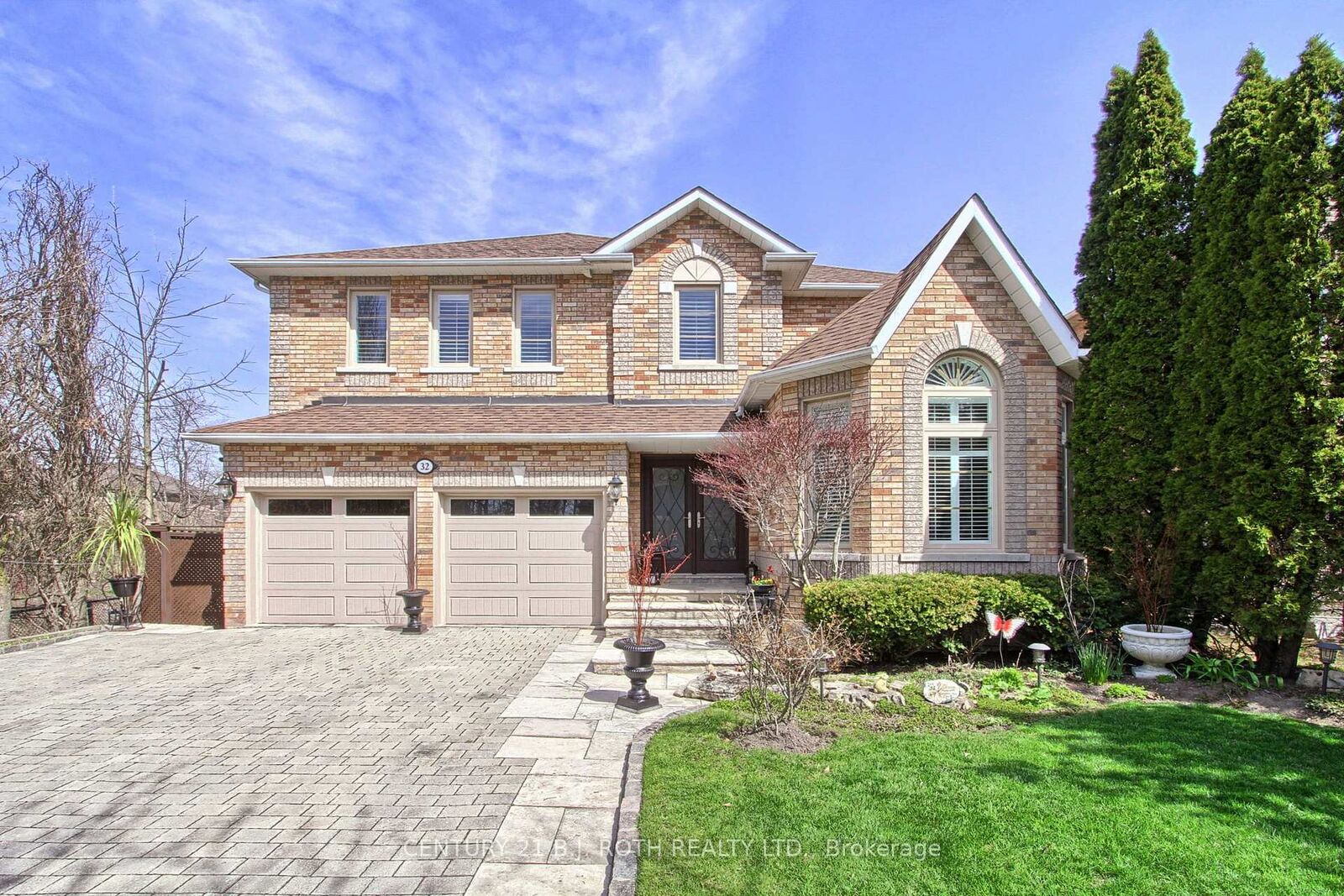 Property Photo: 32 Timber Valley Avenue ON L4E 3S6