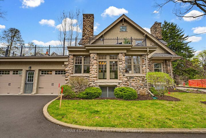 Property Photo: 3083 Lakeshore Road ON L7N 1A3
