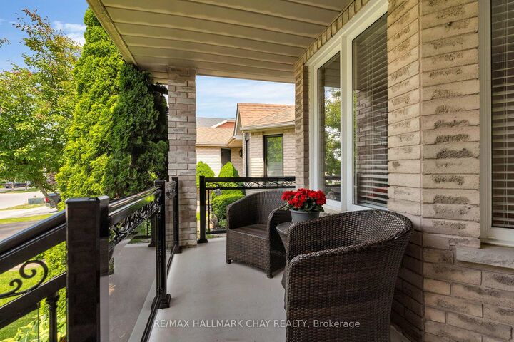 Property Photo: 57 Violet Street ON L4N 9N3