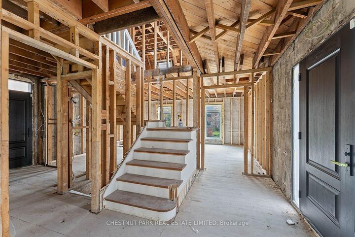 Property Photo: 42 Glenayr Road ON M5P 3B8