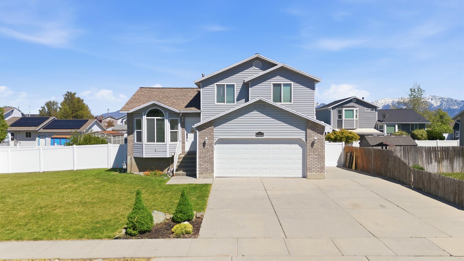 Property Photo:  6149 S Walnut Wood Dr  UT 84118 