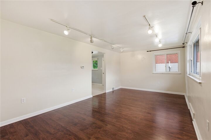 Property Photo:  20 Florian Dr  PA 15024 