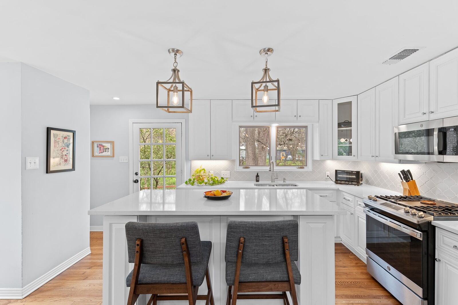 Property Photo: 3503 Vineland Drive TX 78722
