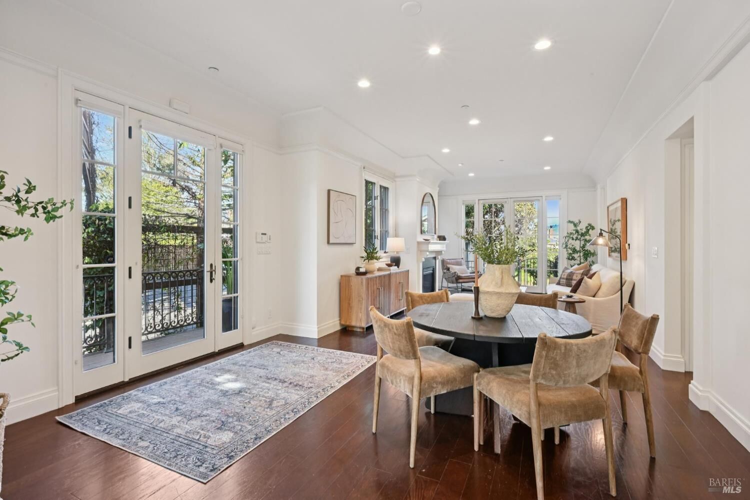 Property Photo:  1 Tamalpais Commons Lane  CA 94941 