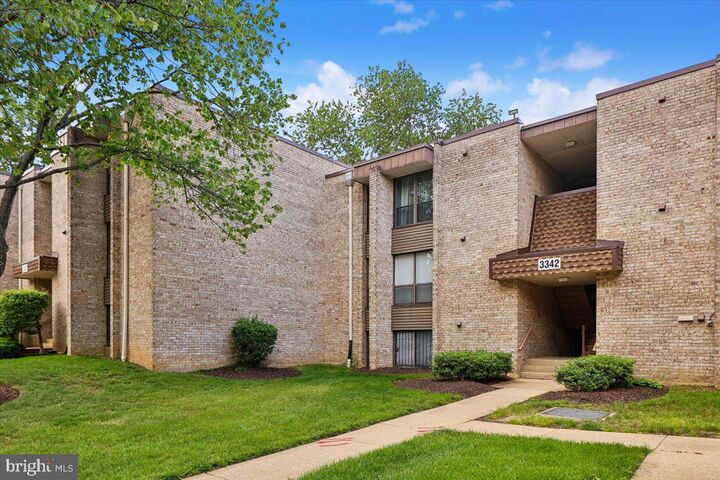 Property Photo: 3342 Huntley Square Drive T1 MD 20748