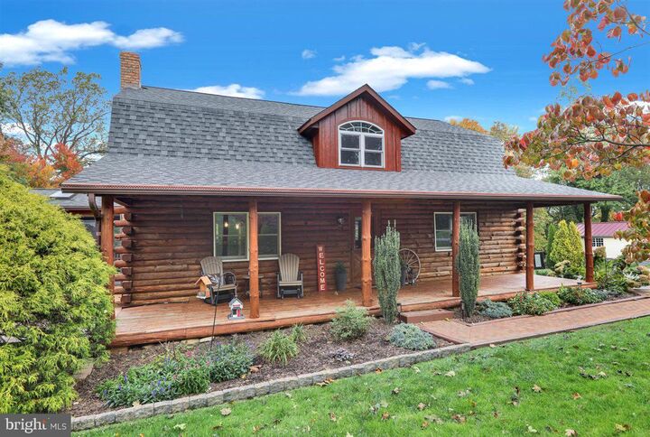 Property Photo:  117 Reservoir Road  PA 17579 