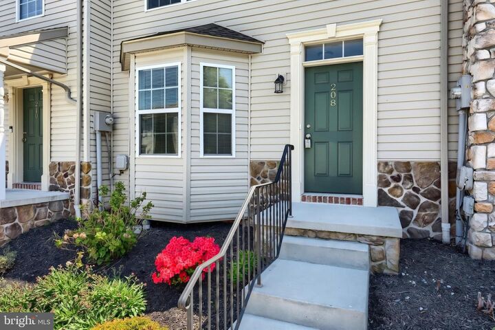 Property Photo:  208 Royal Drive  PA 17345 