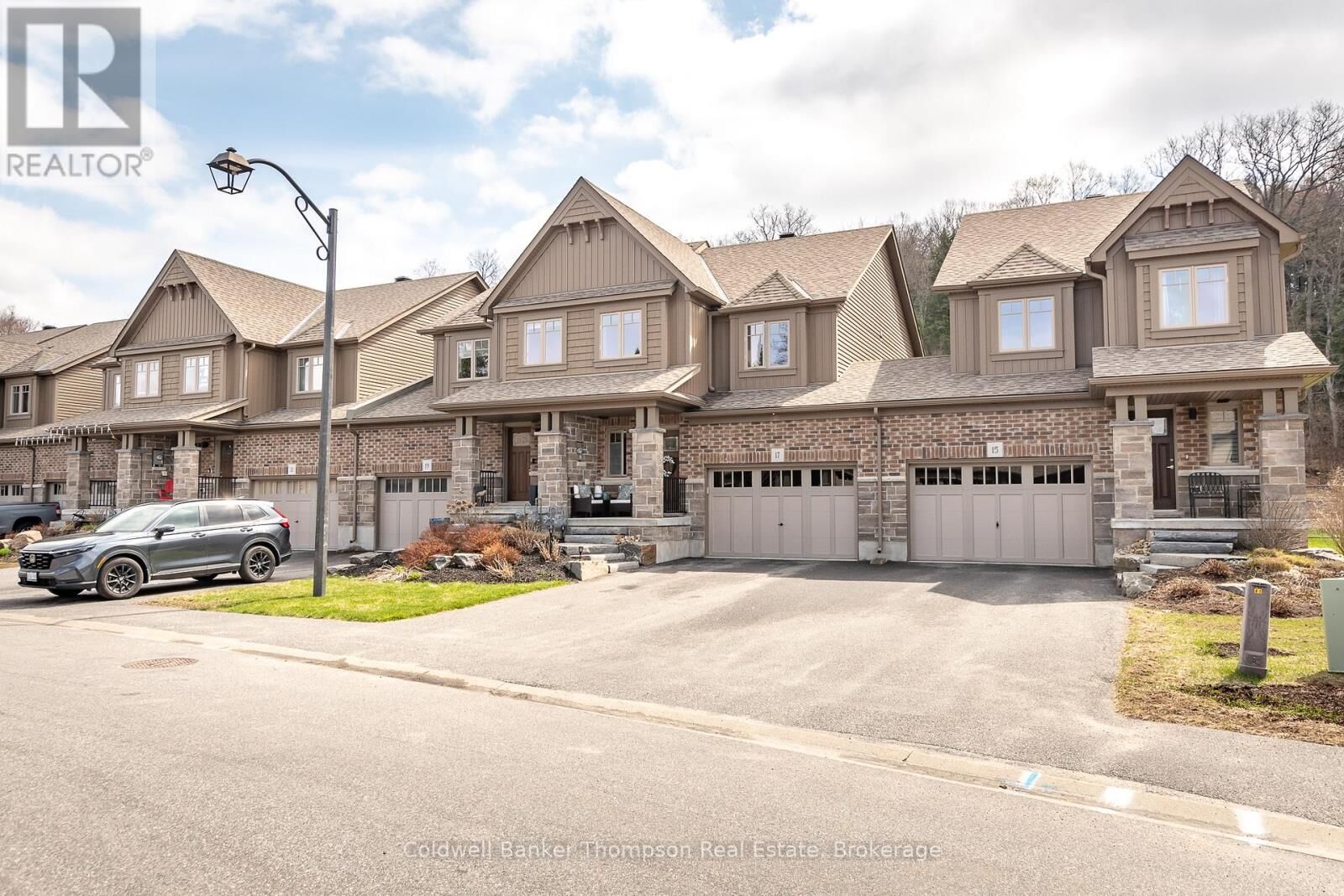 Property Photo:  17 Kelsey Madison Court  ON P1H 0E2 