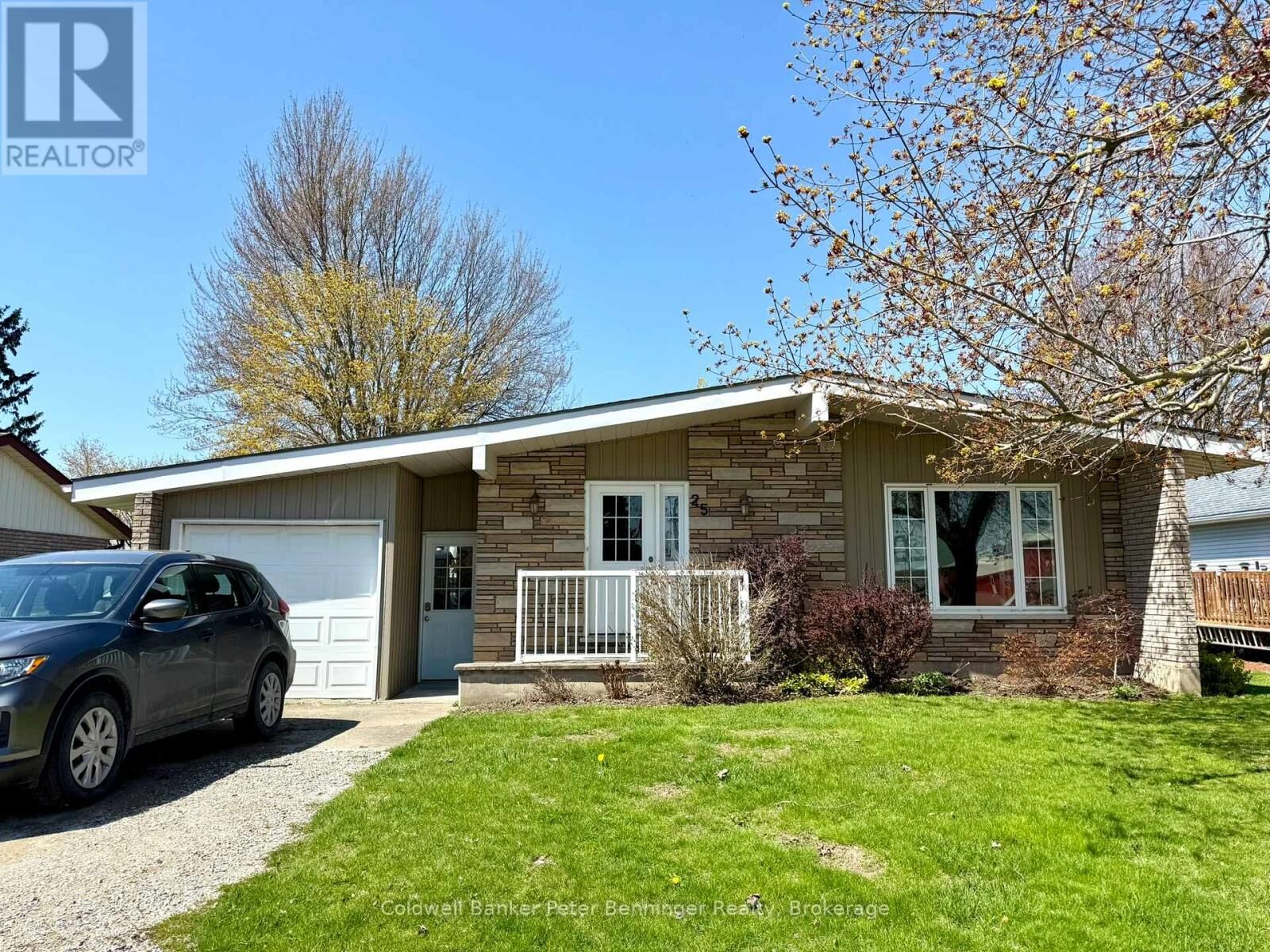 Property Photo:  25 Thomas Street  ON N0G 2S0 