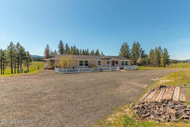 Property Photo:  1061 Canyon Ridge Dr  ID 83851 