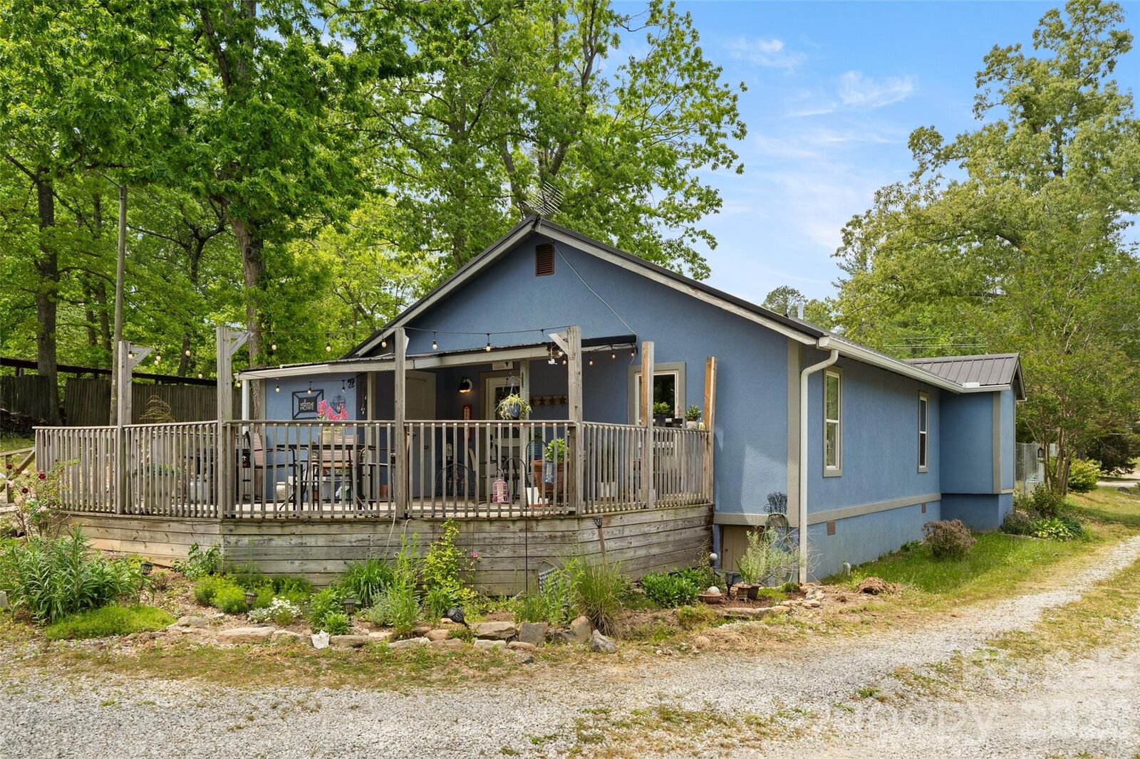 Property Photo:  28 Cathys Cove Road  NC 28792 