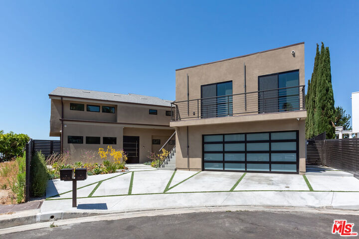 Property Photo:  8012 Zeus Dr  CA 90046 