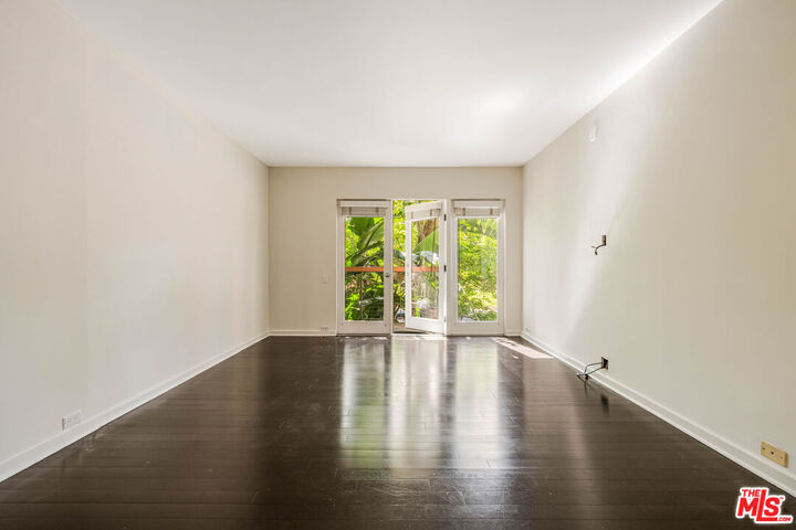 Property Photo: 330 S Barrington Ave CA 90049