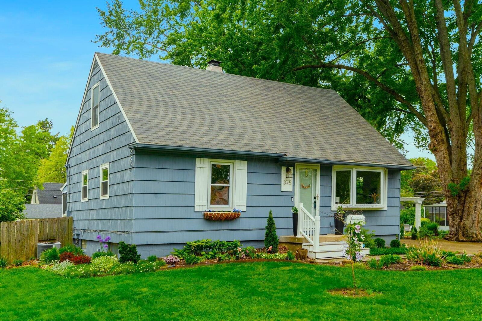 Property Photo:  375 Potawatomi Drive  OH 43081 
