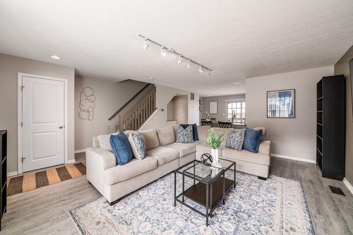 Property Photo:  6206 Needletail Road  OH 43230 
