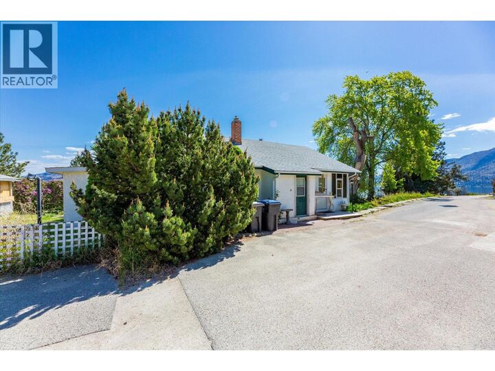 Property Photo: 6488 Renfrew Road BC V0H 1X7