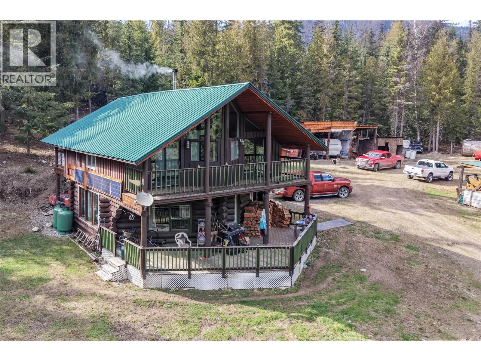 Property Photo: 829 Bobbie Burns Road BC V0E 2G4