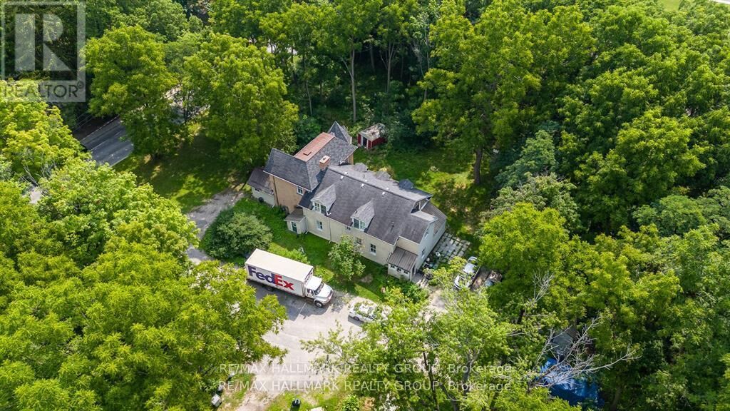 Property Photo:  60 Drummond Street West  ON K7H 2K4 