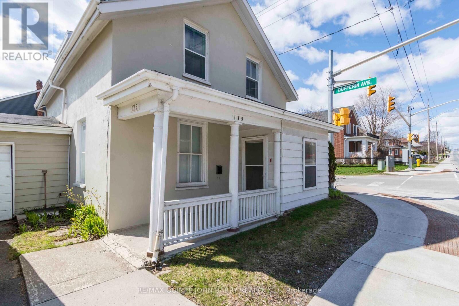 Property Photo:  175 King Street  ON K8V 3W7 