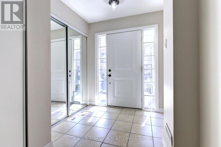 Property Photo:  165 Hampshire Way 78  ON L9T 8M7 