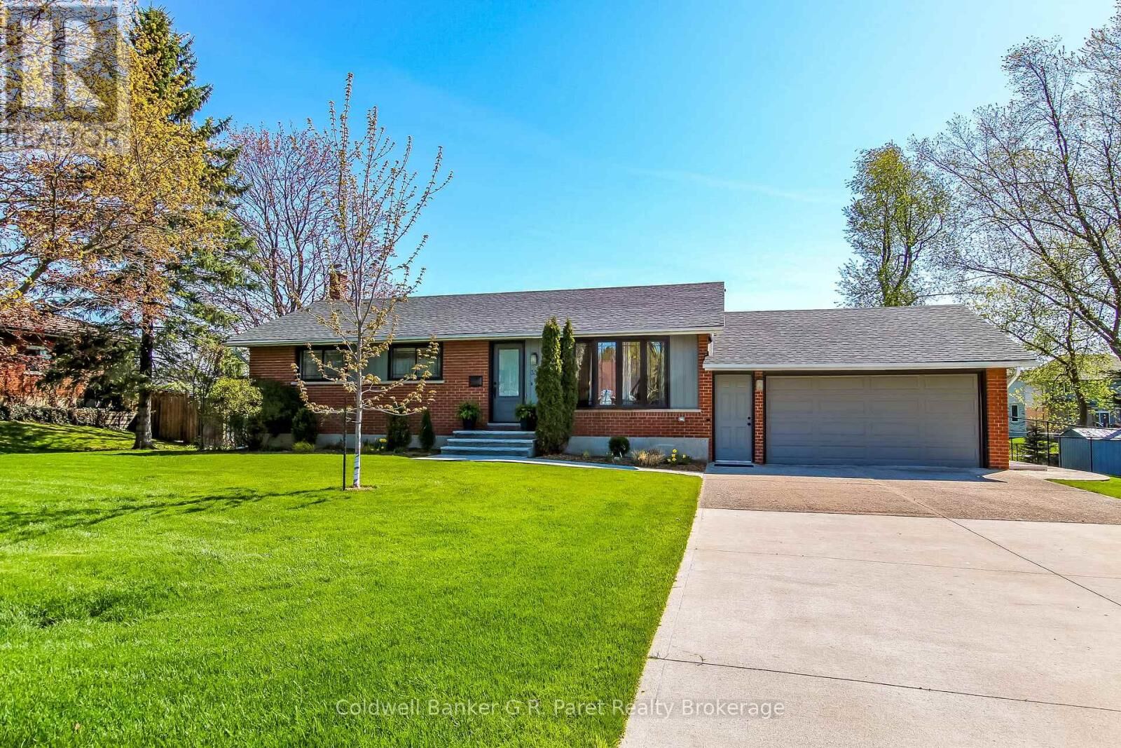 Property Photo:  35 Tanager Drive  ON N4G 1B1 