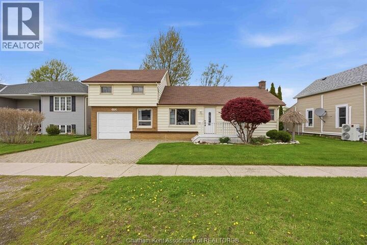 Property Photo:  464 Richmond Street  ON N0P 1M0 