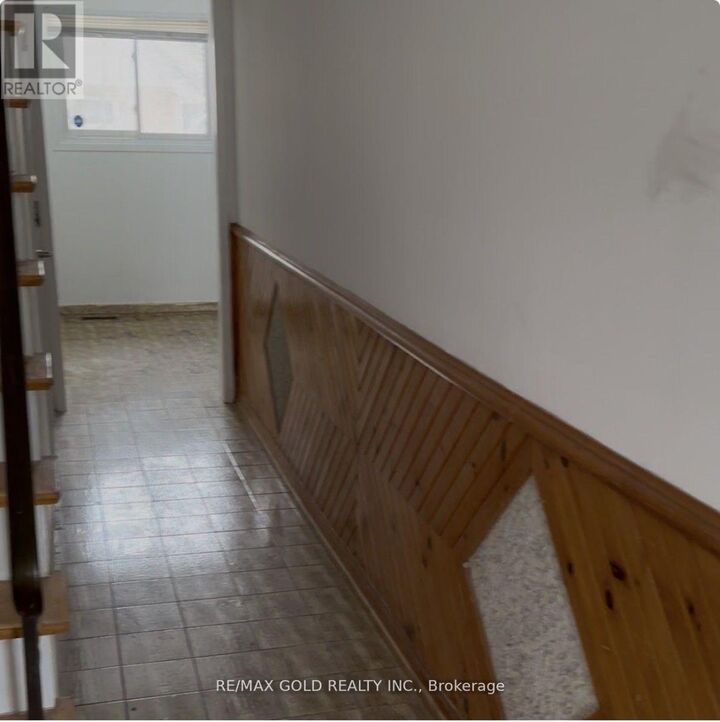 Property Photo:  3769 Brandon Gate Drive  ON L4T 3N1 