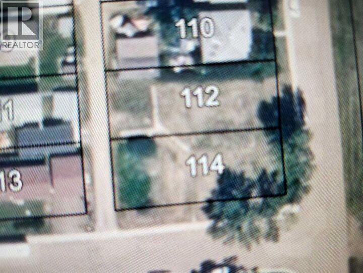Property Photo:  114 Railway Avenue South  AB T0J 2B0 